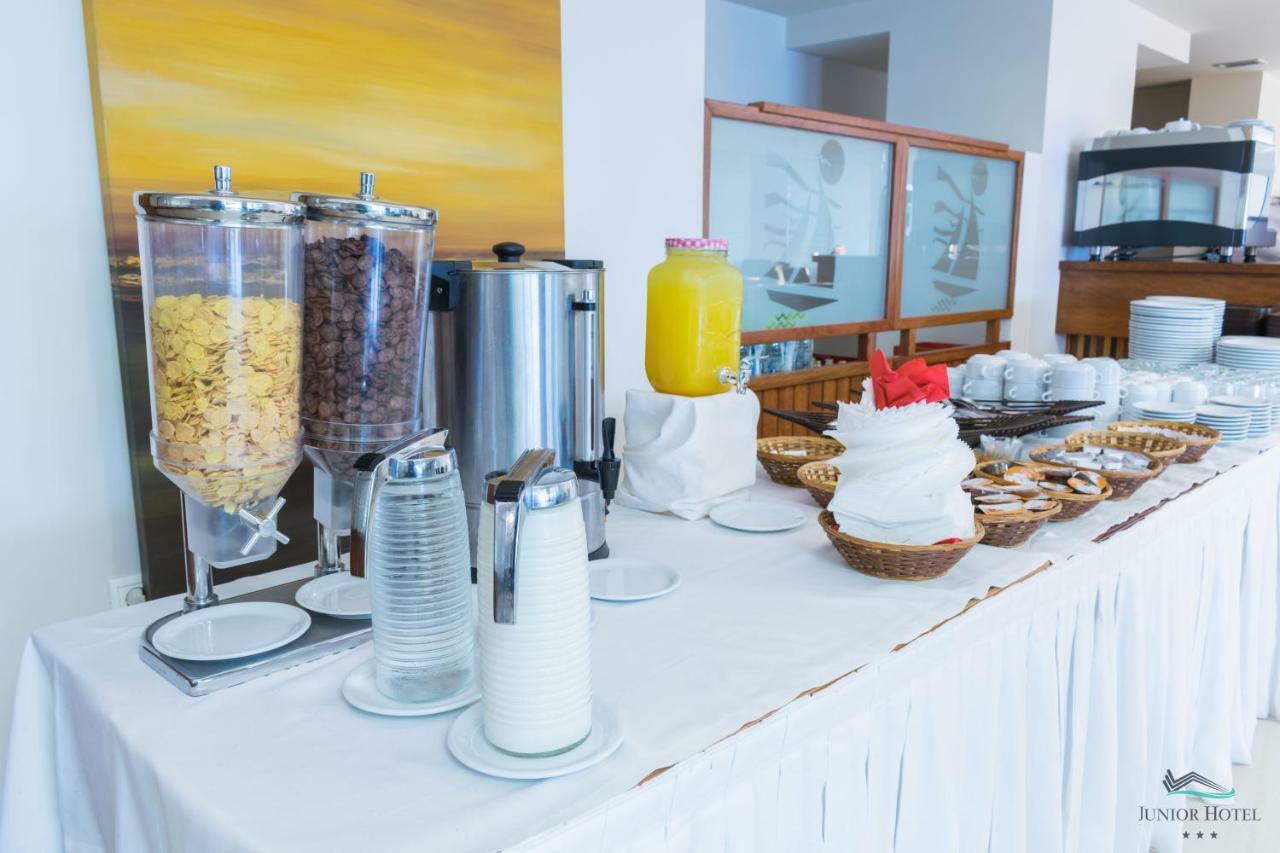 Junior Hotel Ірія Екстер'єр фото