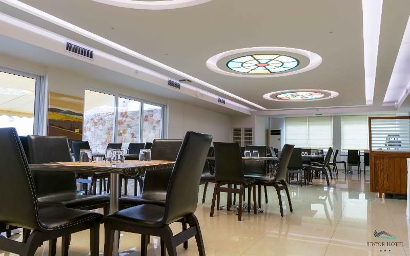 Junior Hotel Ірія Екстер'єр фото