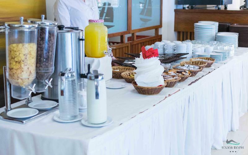 Junior Hotel Ірія Екстер'єр фото